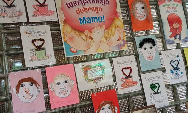 Dzień  mamy w Klubie Malucha