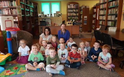 Przedszkolaki w Filii Bibliotecznej w Domanicach