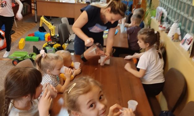 Ferie z biblioteką