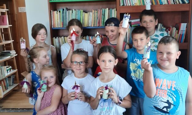 Wakacje z biblioteką