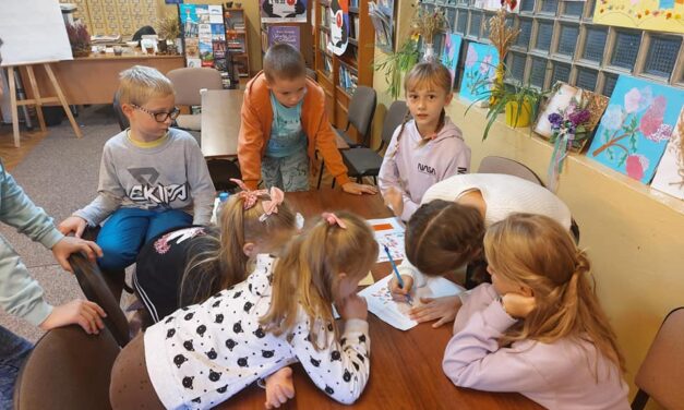 Noc w bibliotece